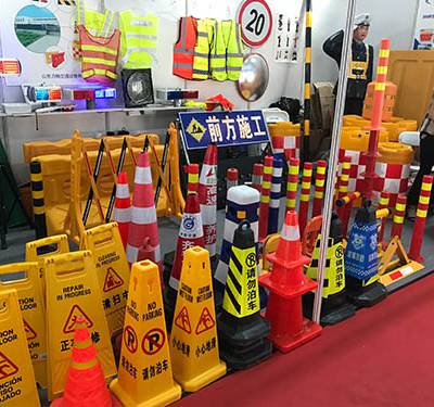 山东力畅交通设施 德州路锥直销与道路交通安全保障
